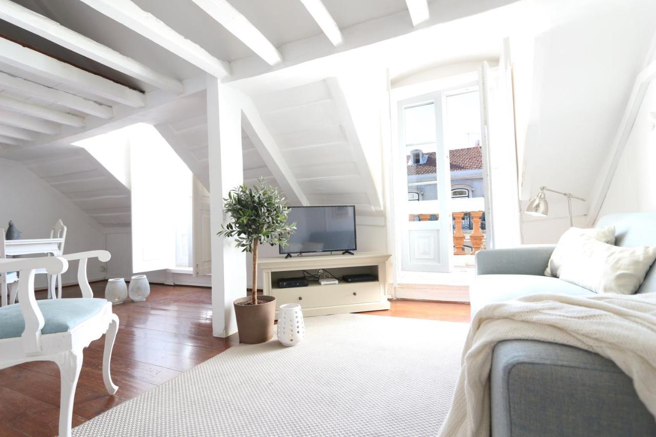 Penthouse At Downtown With Sun Deck & Amazing Views Apartment Lisbon Bagian luar foto