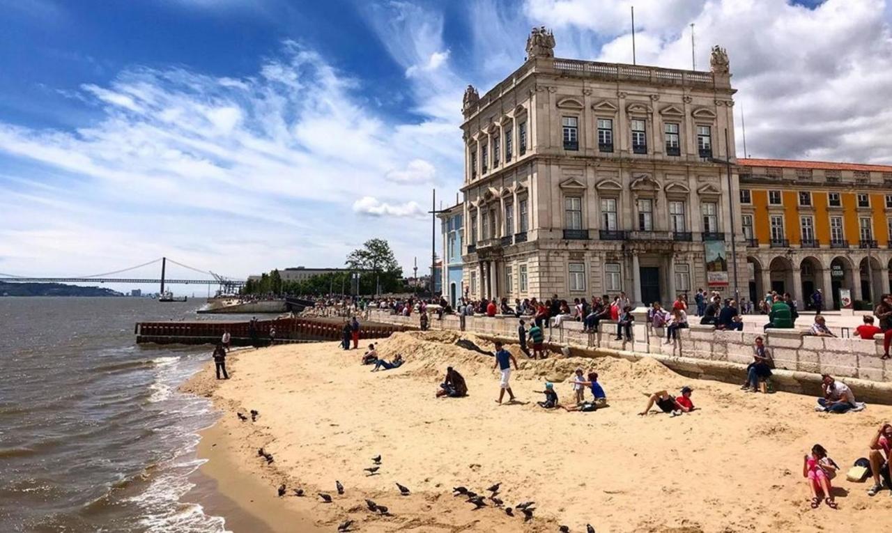 Penthouse At Downtown With Sun Deck & Amazing Views Apartment Lisbon Bagian luar foto