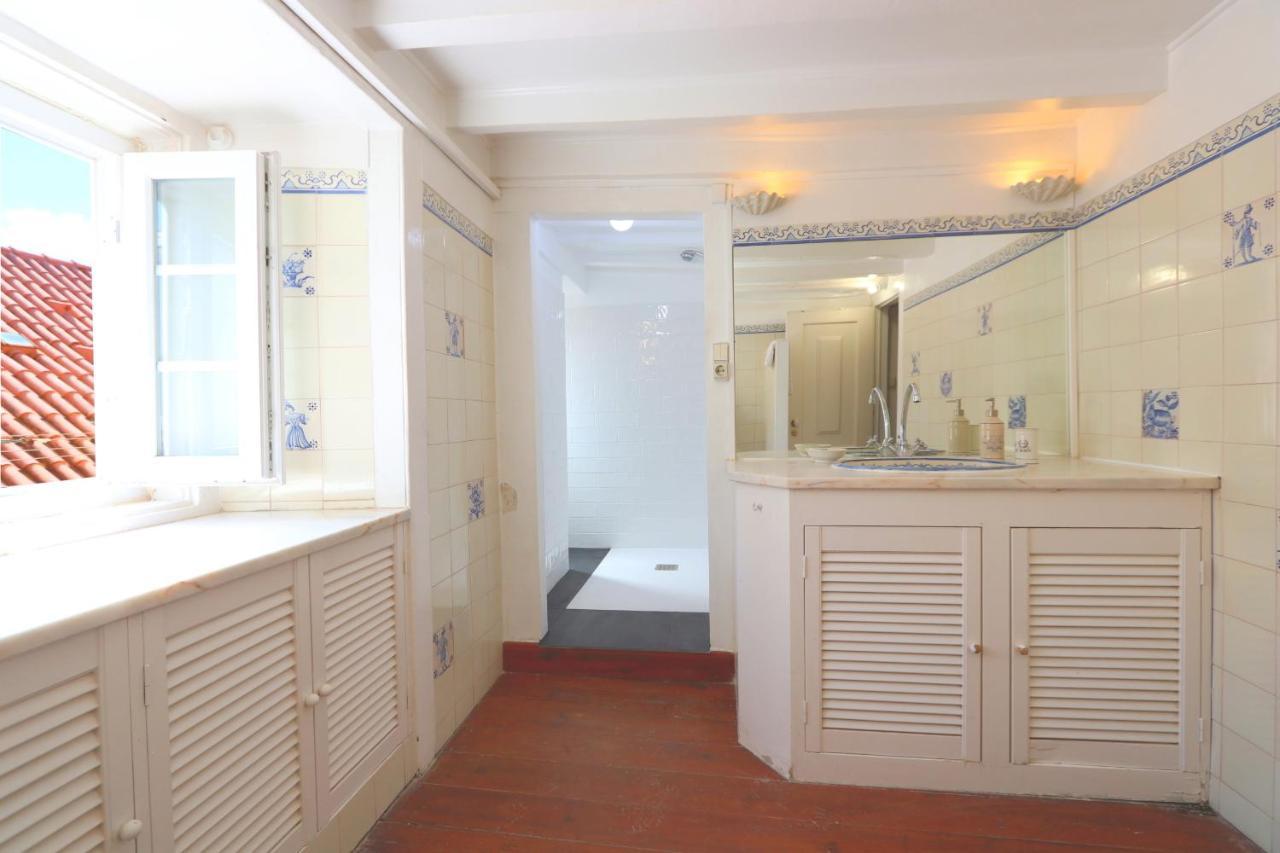 Penthouse At Downtown With Sun Deck & Amazing Views Apartment Lisbon Bagian luar foto